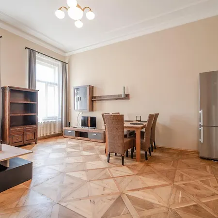 Palace Petrarca Apartman Prága