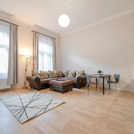 Palace Petrarca Apartman