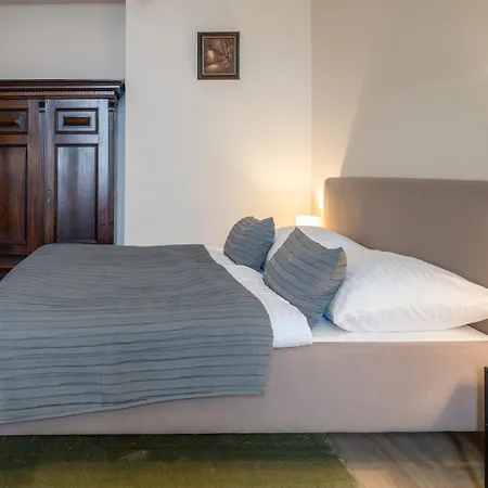 Palace Petrarca Apartman