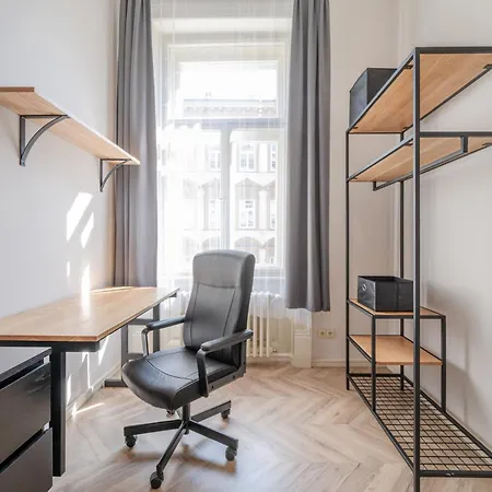Palace Petrarca Apartman *