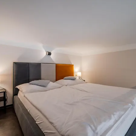 Palace Petrarca Apartman *
