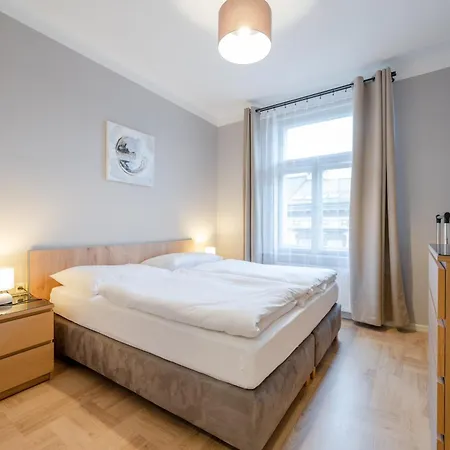 Palace Petrarca * פראג